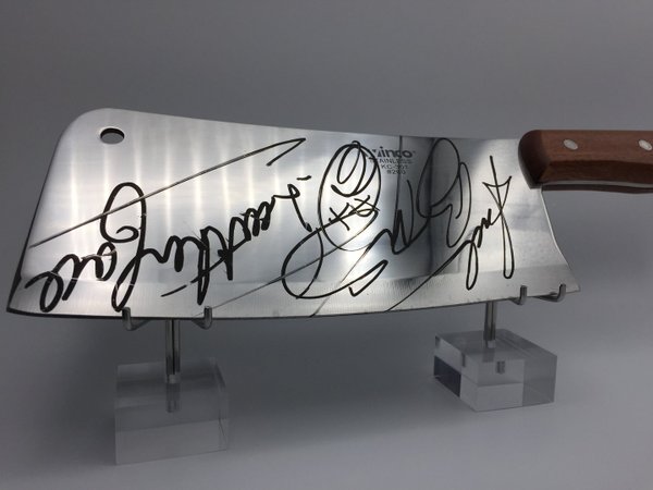 Couteau Massacre à la Tronçonneuse signé Leatherface COA