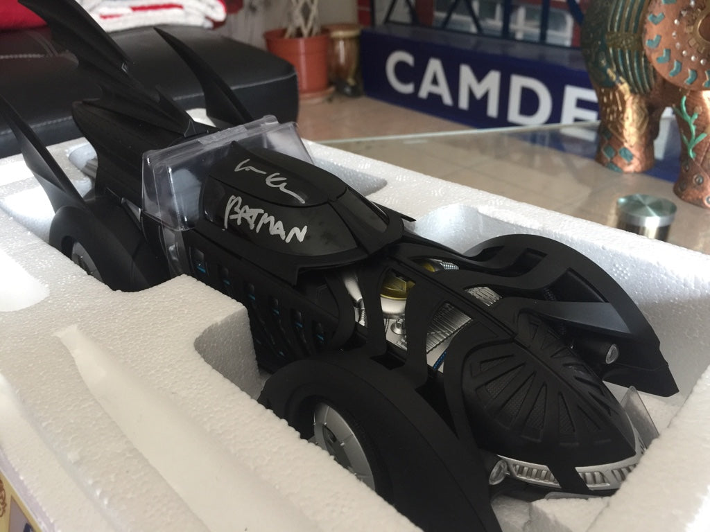 Batmobile signée par Val Kilmer Batman Forever