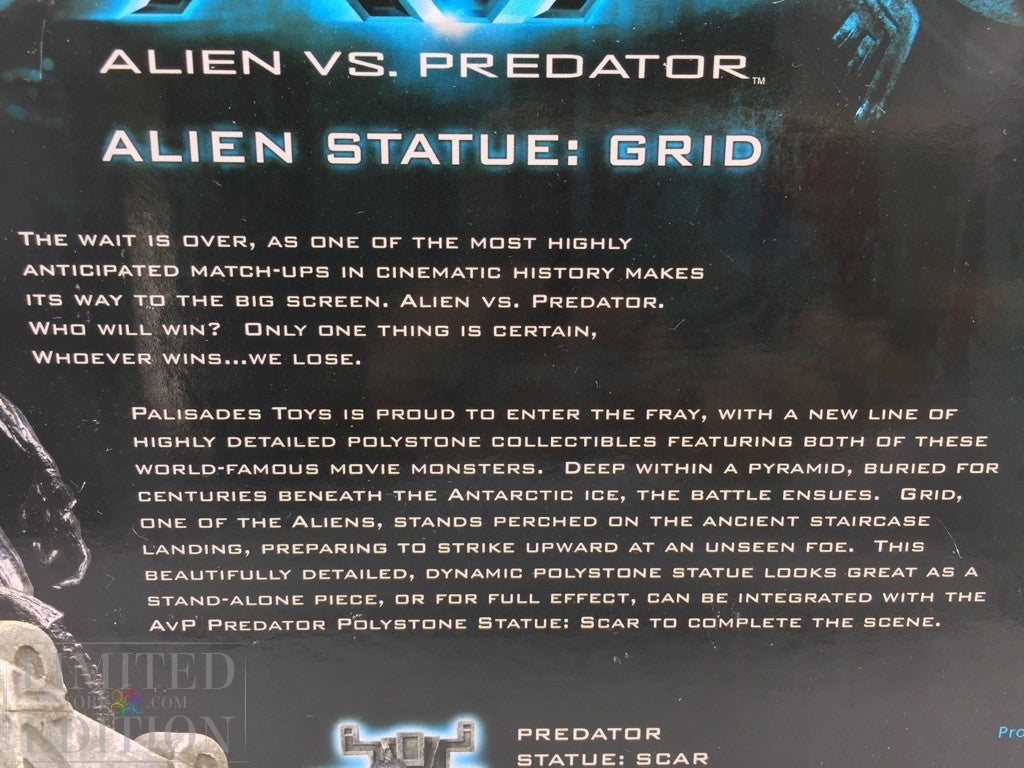 Alien "Grid" statuette 2 autographs