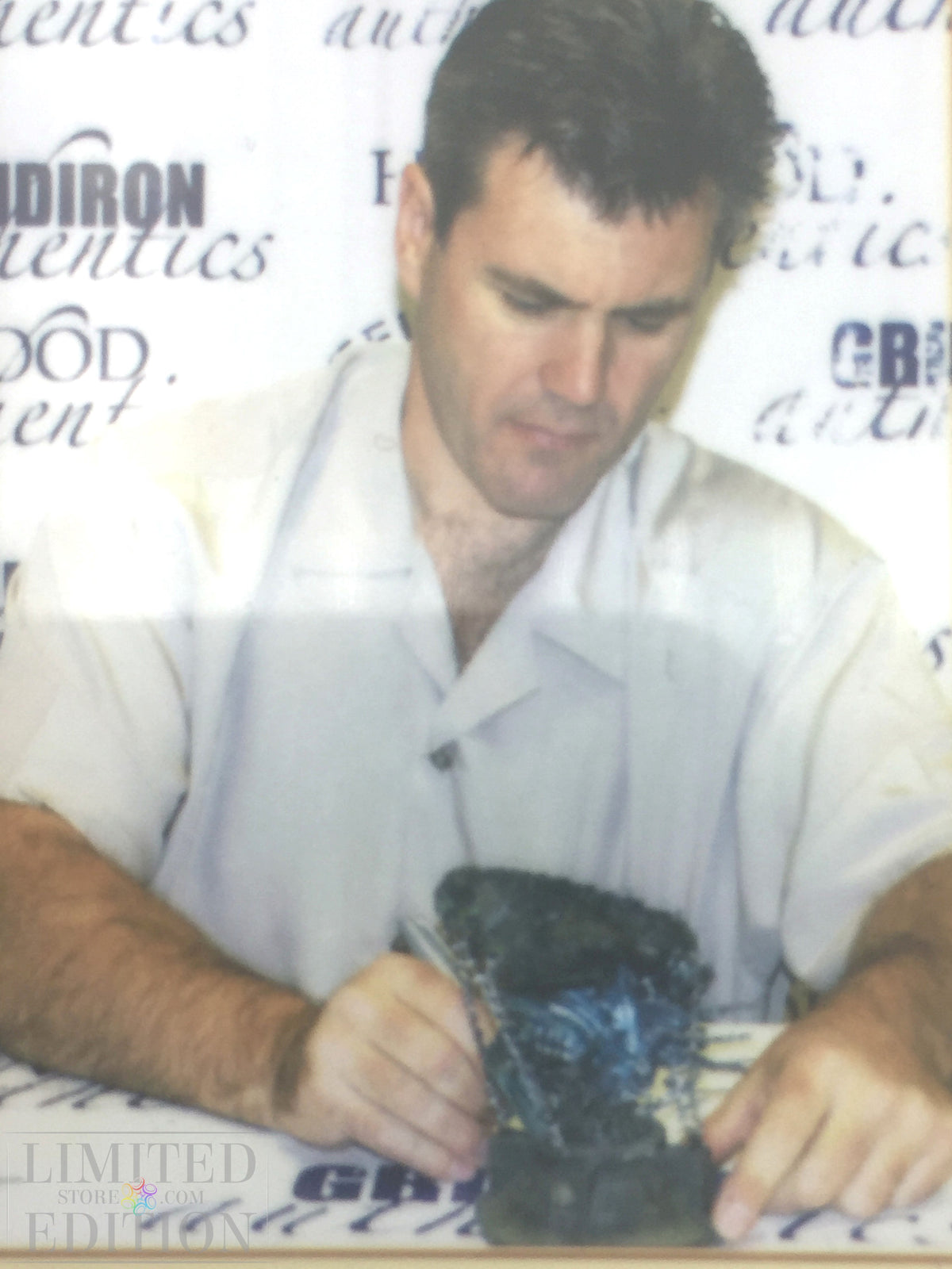 Alien Captive Queen 2 autographes