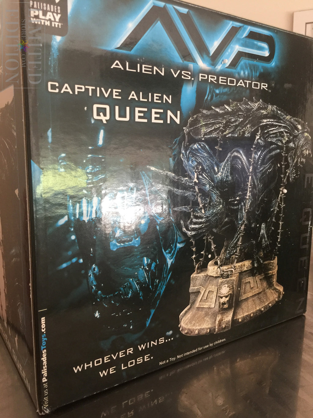 Alien Captive Queen 2 autographes