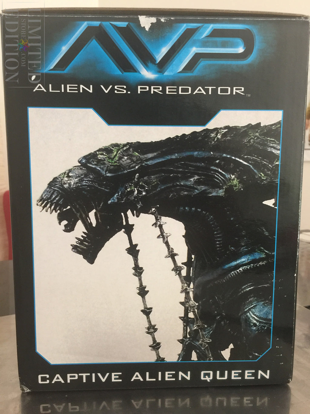 Alien Captive Queen 2 autographes