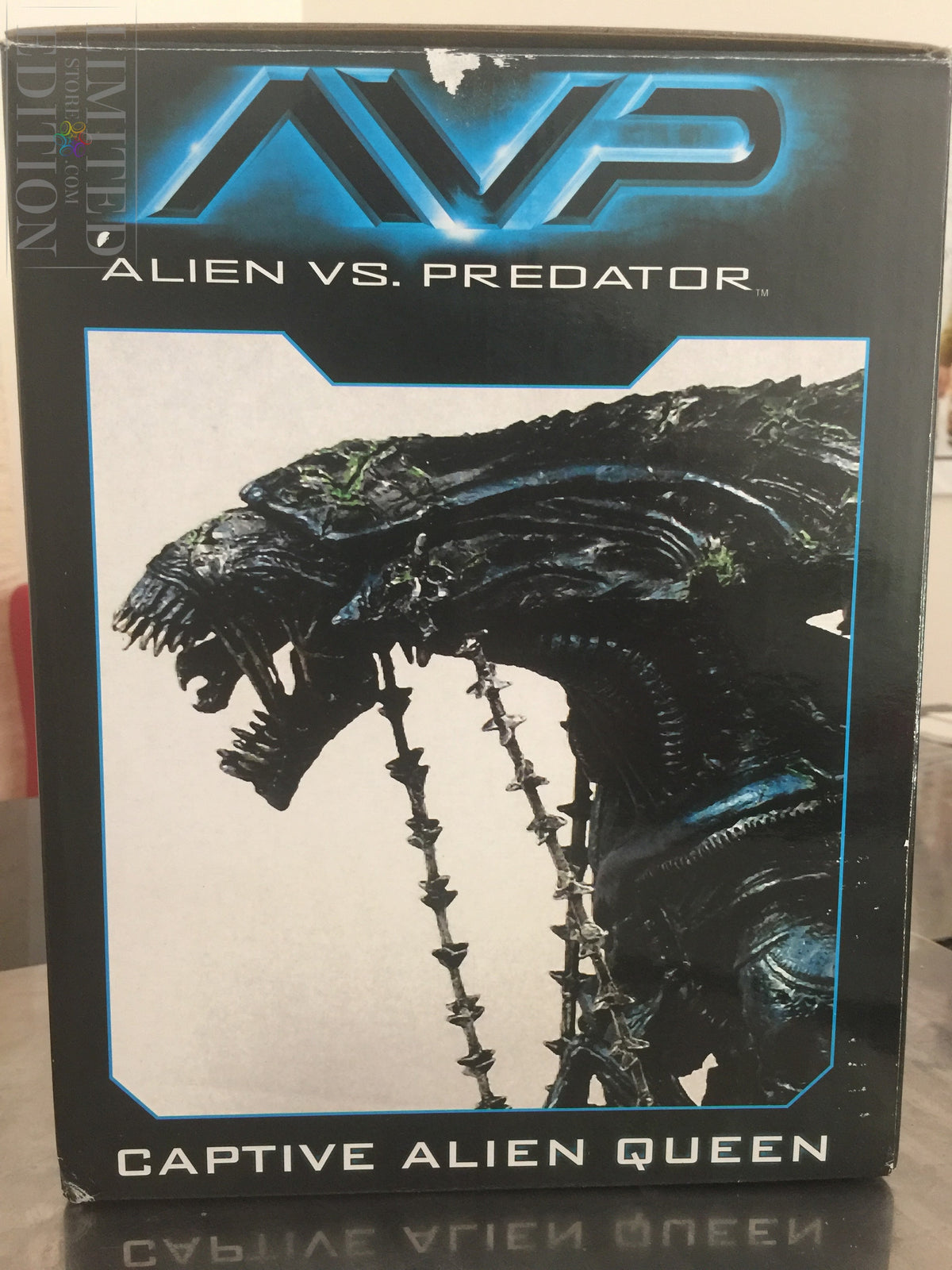 Alien Captive Queen 2 autographes