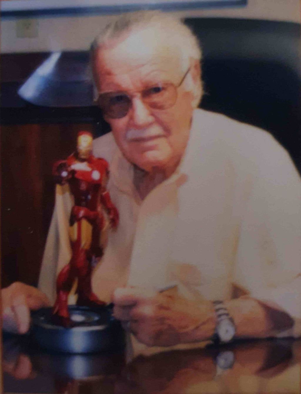 Autographe de Stan Lee sur figurine Iron Man Mark IV Kotobukiya