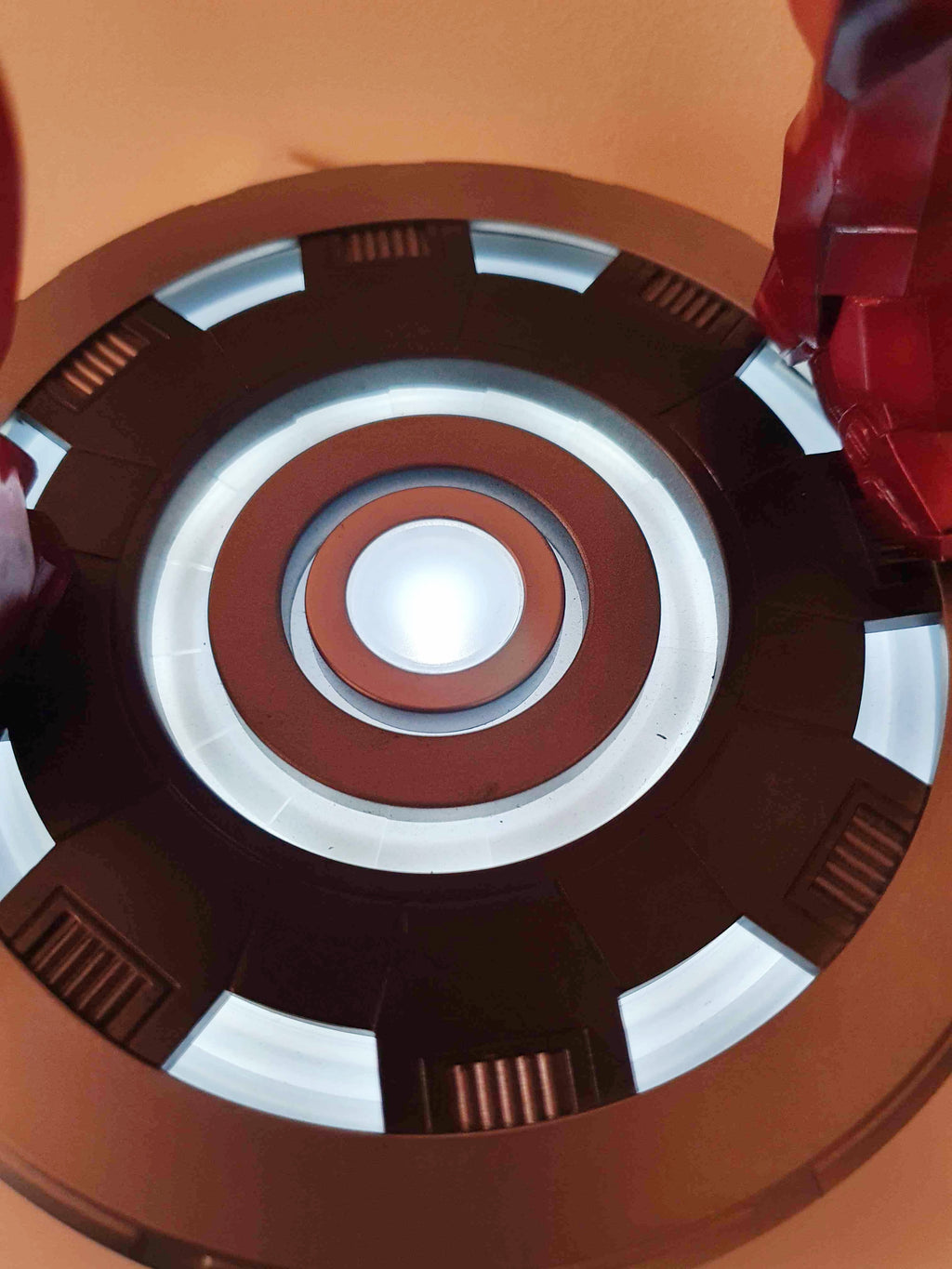 Autographe de Stan Lee sur figurine Iron Man Mark IV Kotobukiya