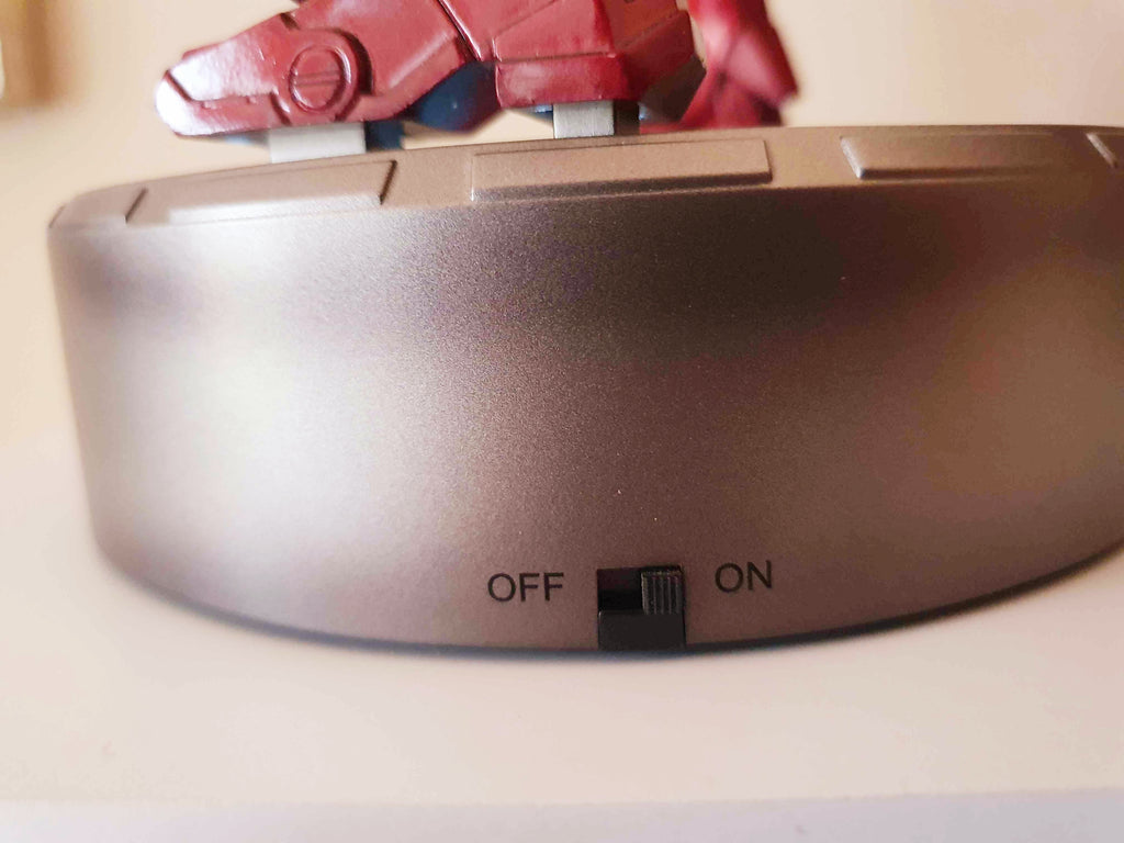 Autographe de Stan Lee sur figurine Iron Man Mark IV Kotobukiya