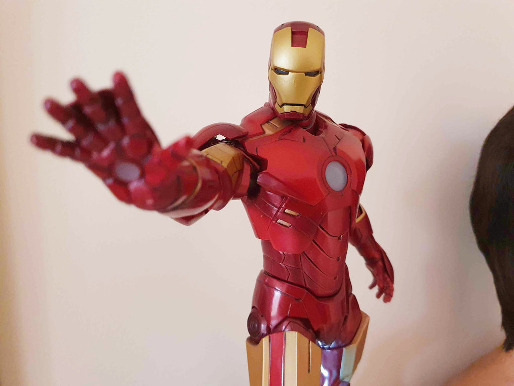 Autographe de Stan Lee sur figurine Iron Man Mark IV Kotobukiya