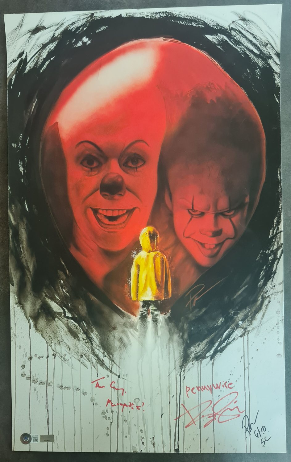 It sérigraphie en édition limitée signée par Tim Curry et Bill Skarsgard. Certificats
