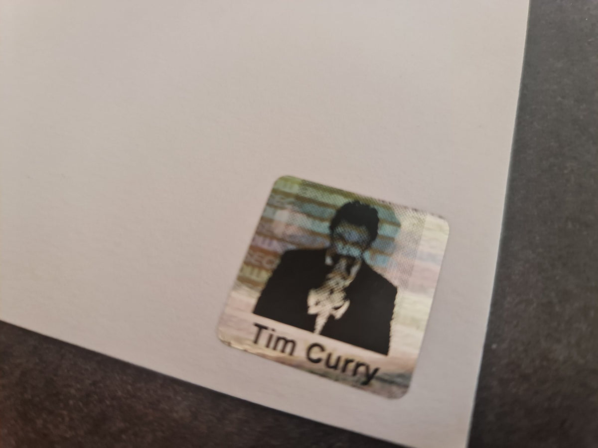 It sérigraphie en édition limitée signée par Tim Curry et Bill Skarsgard. Certificats