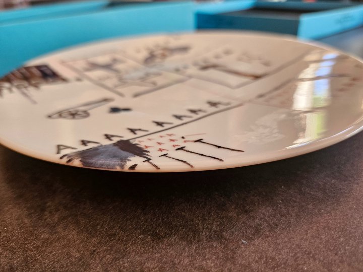Jean-Michel Basquiat. Assiette porcelaine de Limoges