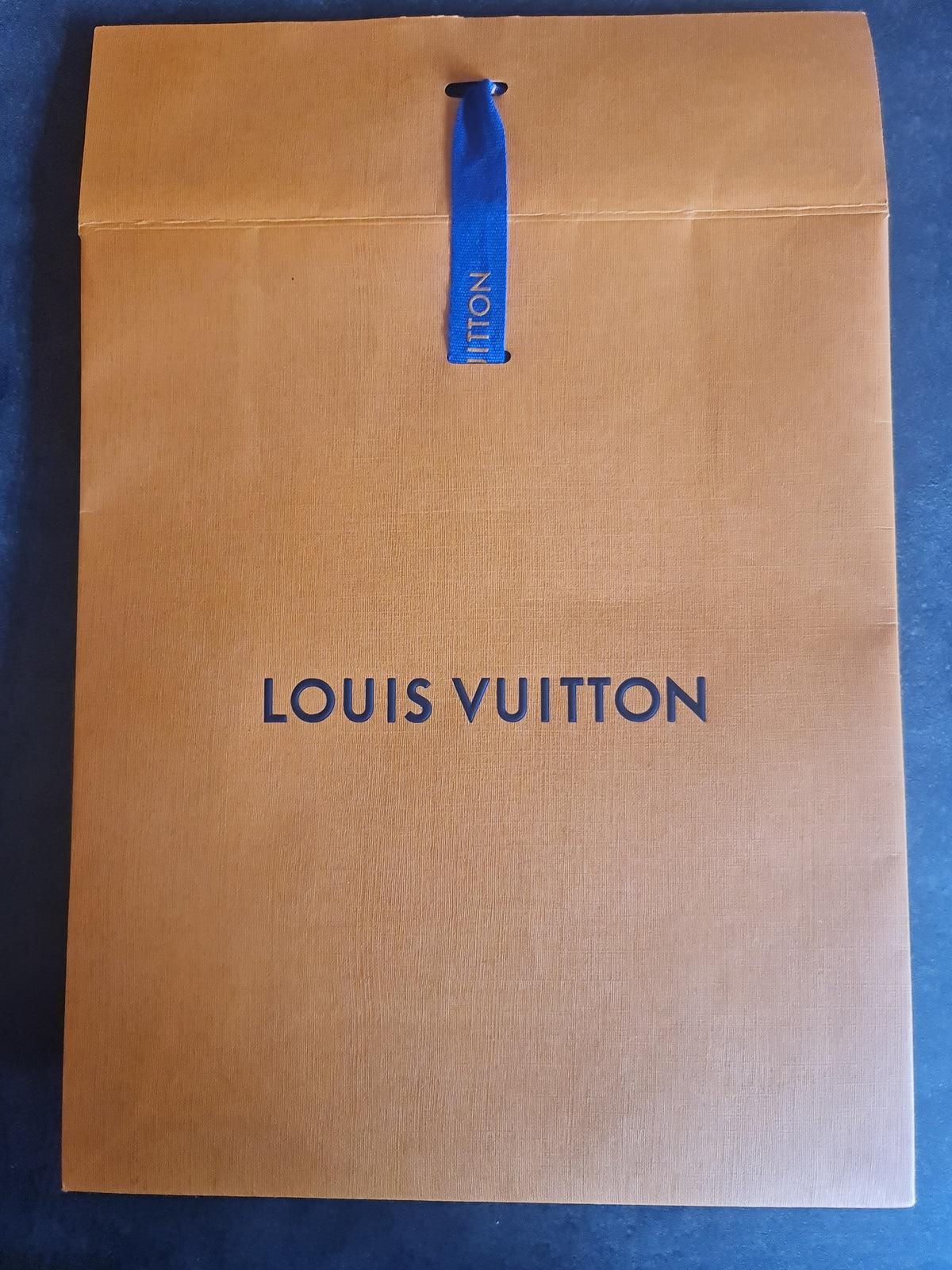 Louis Vuitton Agenda, bloc notes, stylo et règle. Superbe état.