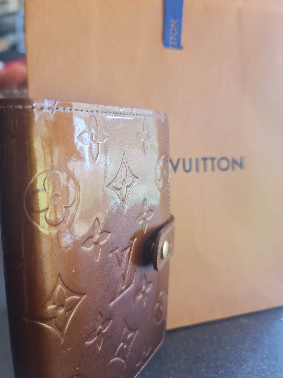 Louis Vuitton Agenda, bloc notes, stylo et règle. Superbe état.