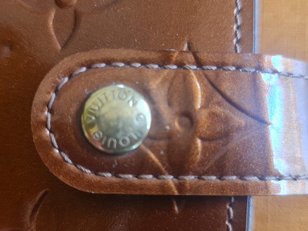 Louis Vuitton Agenda, bloc notes, stylo et règle. Superbe état.