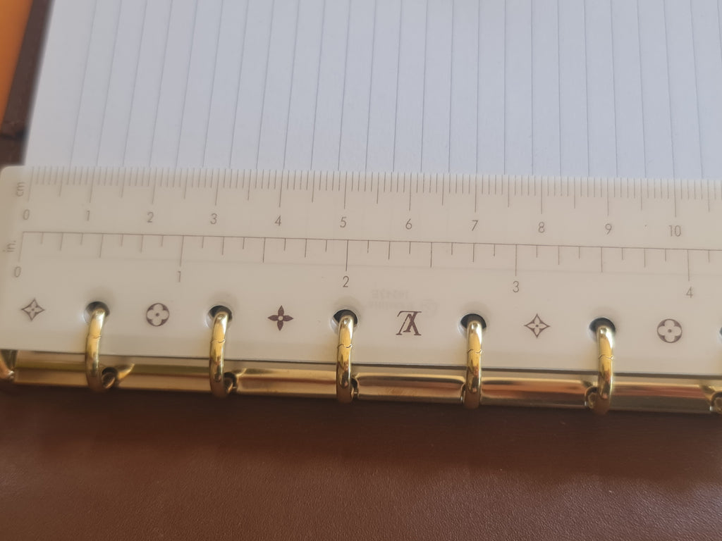 Louis Vuitton Agenda, bloc notes, stylo et règle. Superbe état.