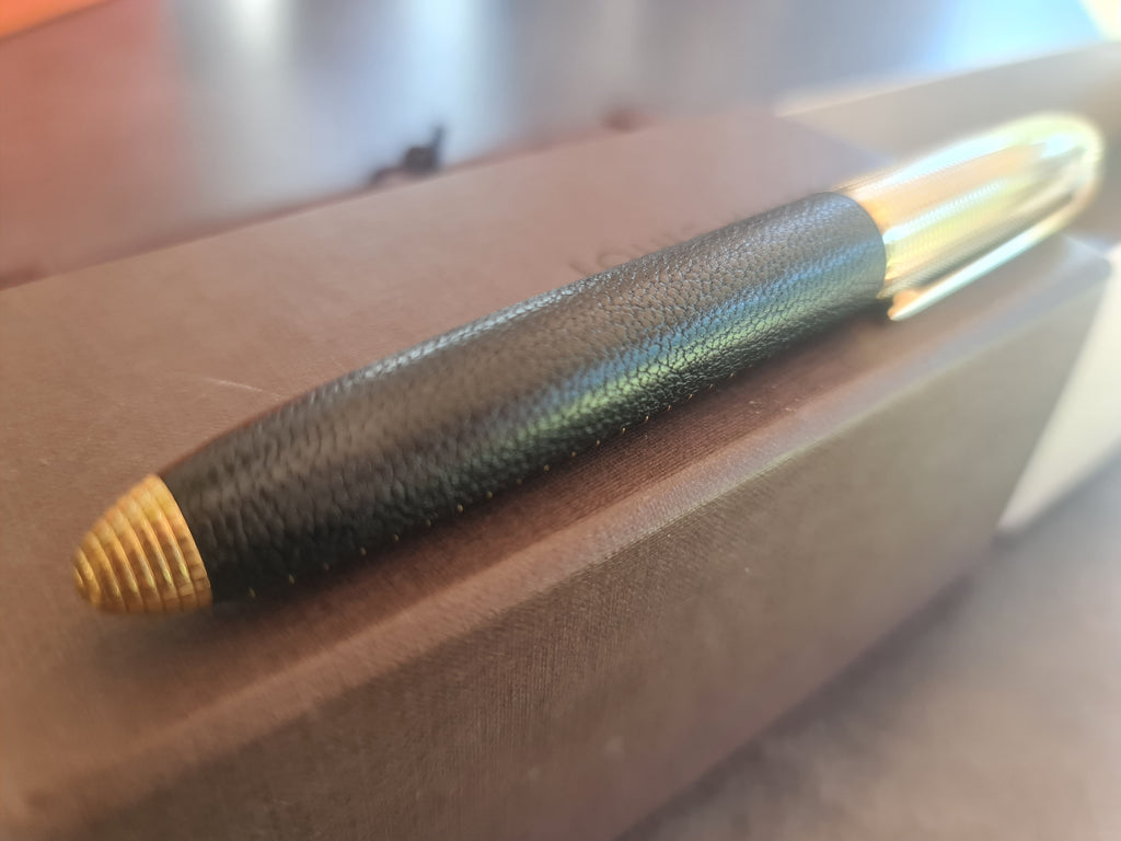 Stylo bille Doc cuir Louis Vuitton - cuir de chèvre, noir.