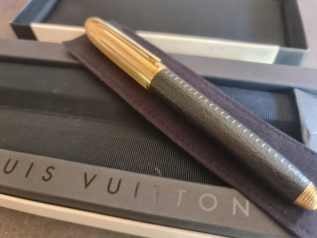 Stylo bille Doc cuir Louis Vuitton - cuir de chèvre, noir.