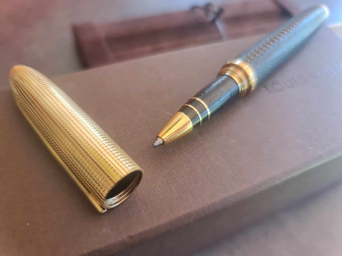 Stylo bille Doc cuir Louis Vuitton - cuir de chèvre, noir.