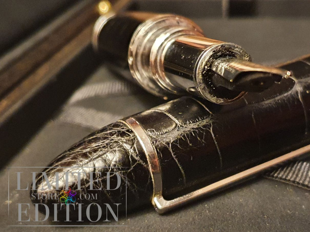 Stylo plume Cargo Luxe noir- Louis Vuitton