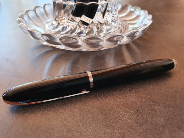 Louis Vuitton black Doc fountain pen serial number