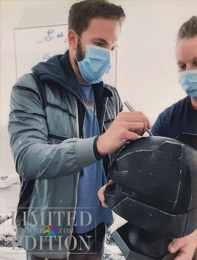 Masque Batman échelle 1:1 signé par Ben Affleck