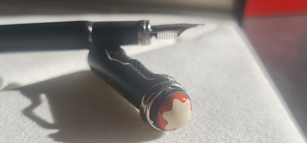 Stylo plume Montblanc LE 1906 Heritage Rouge et Noir serpent
