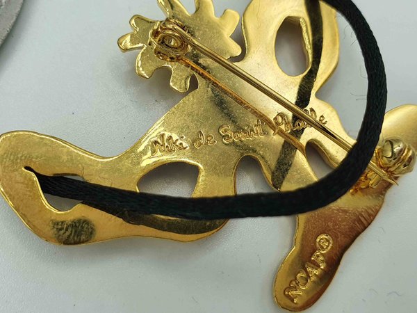 L'oiseau de feu, Collier et broche Niki de Saint Phalle