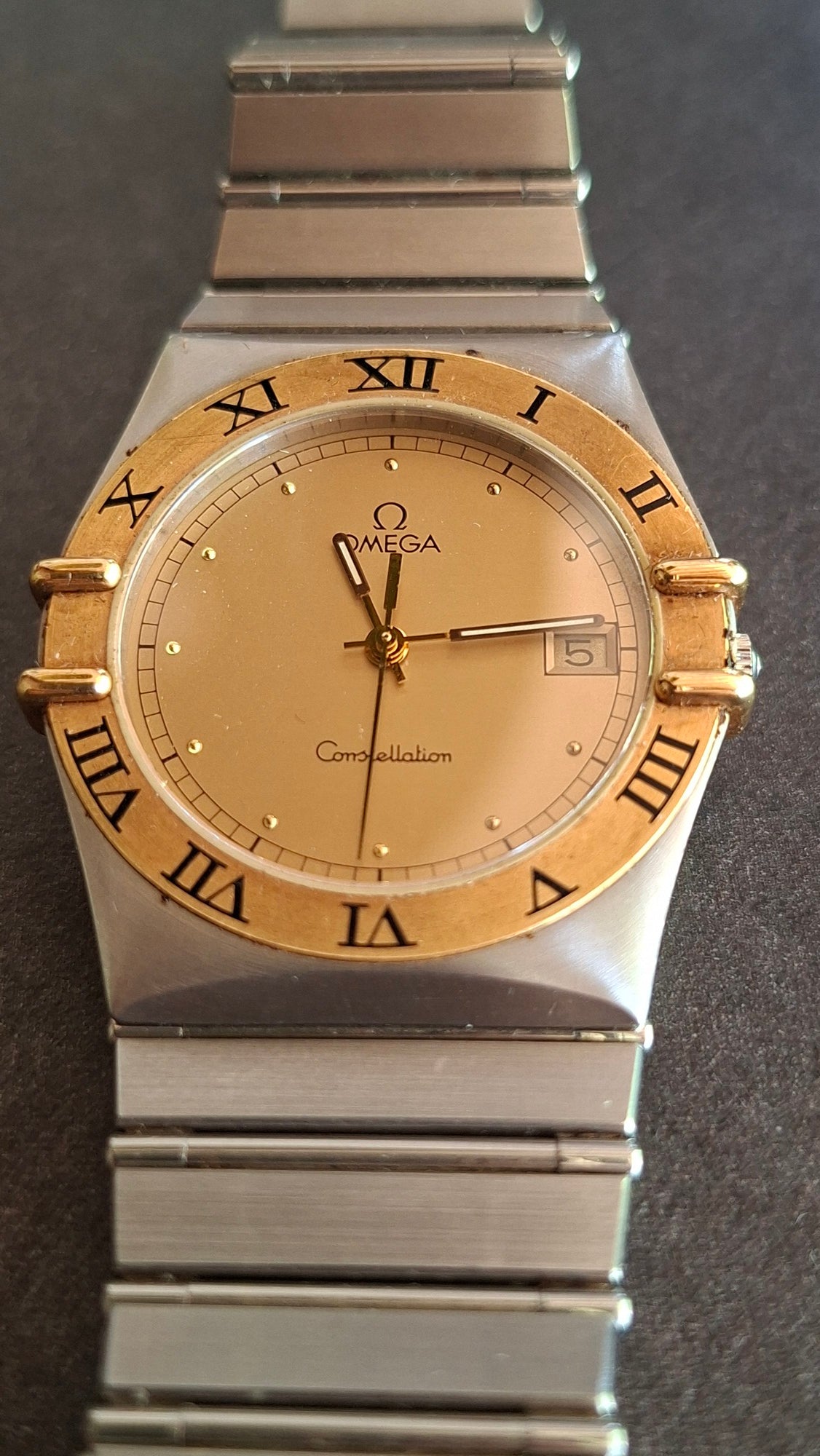 Omega Constellation Or et Acier ref 3961070