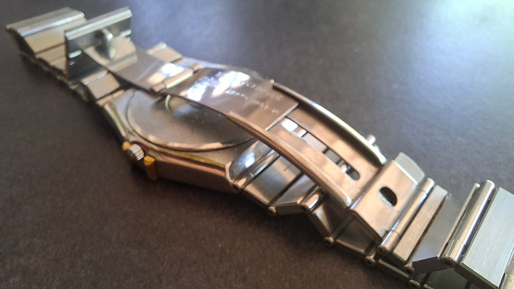 Omega Constellation Or et Acier ref 3961070