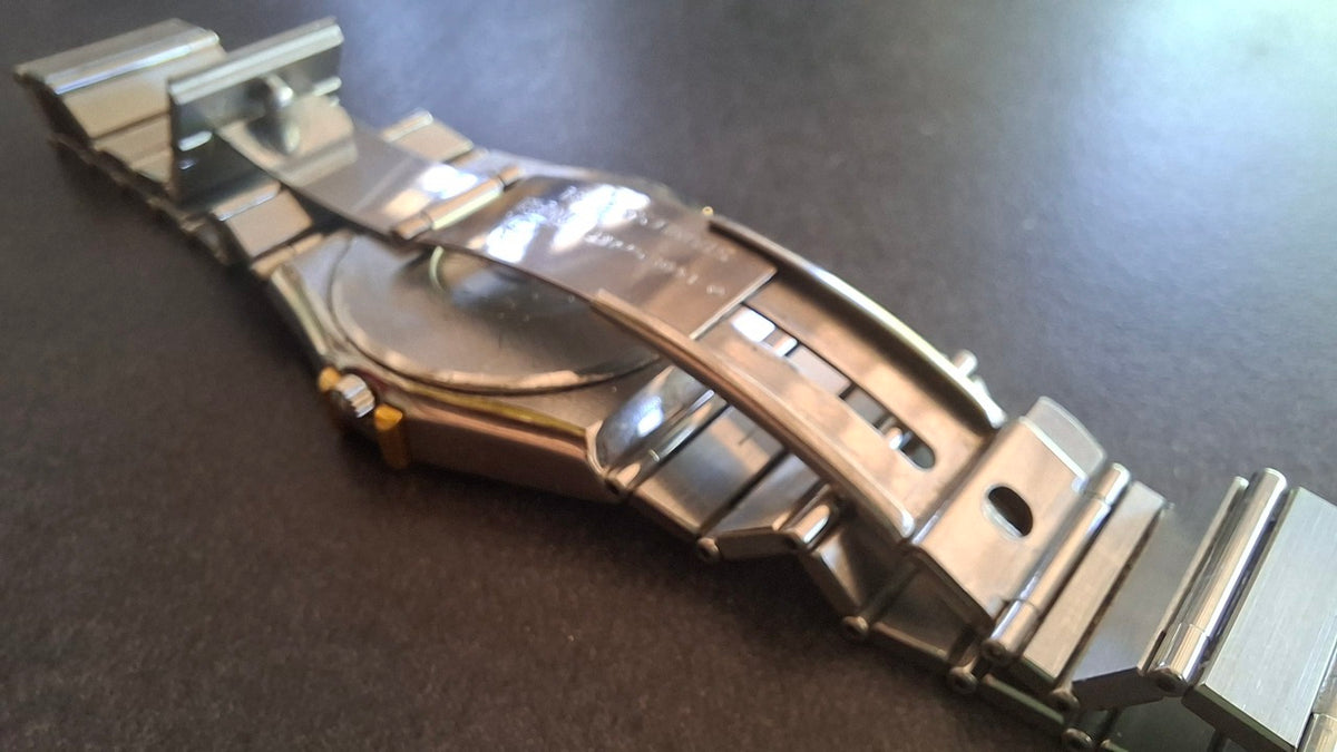Omega Constellation Or et Acier ref 3961070