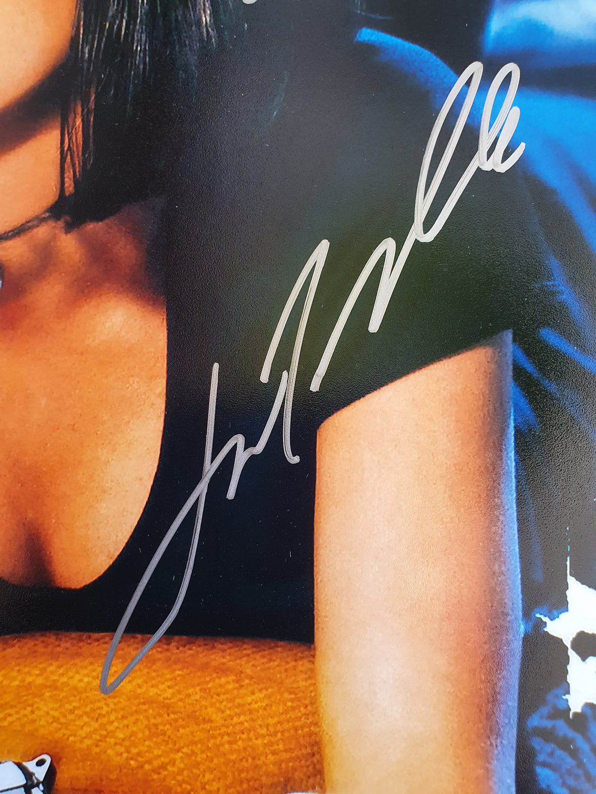 Poster Pulp Fiction signé par Uma Thurman et John Travolta. Certificats avec photos