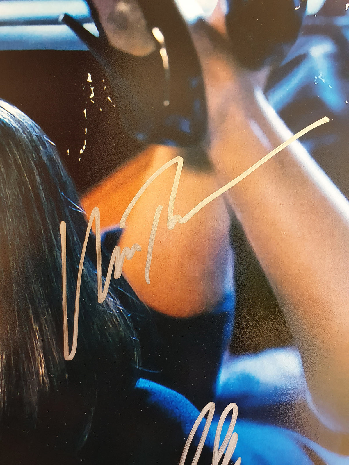 Poster Pulp Fiction signé par Uma Thurman et John Travolta. Certificats avec photos