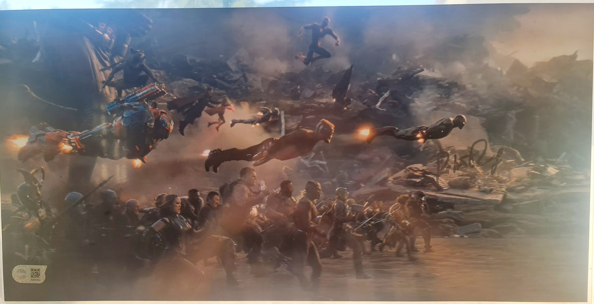 Robert Downey Jr autographe sur poster Avengers: Endgame SWAU