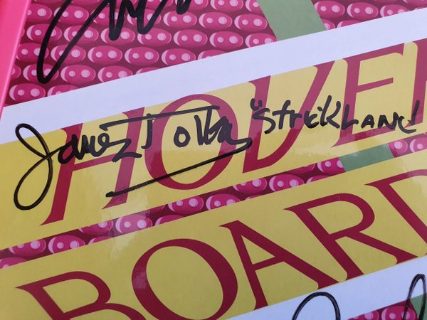 Hover Board signé par Marty, Doc, Biff, Lorraine et Strickland !