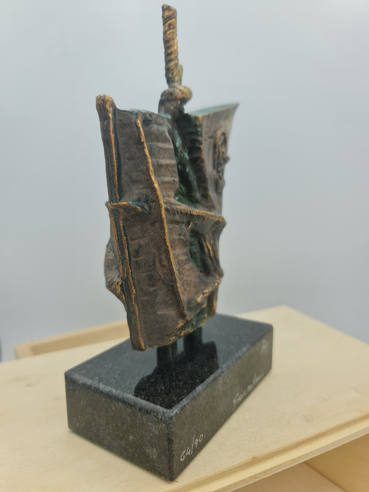 Bronze Solidarieta du sculpteur Antonio Giancaterino 64/90