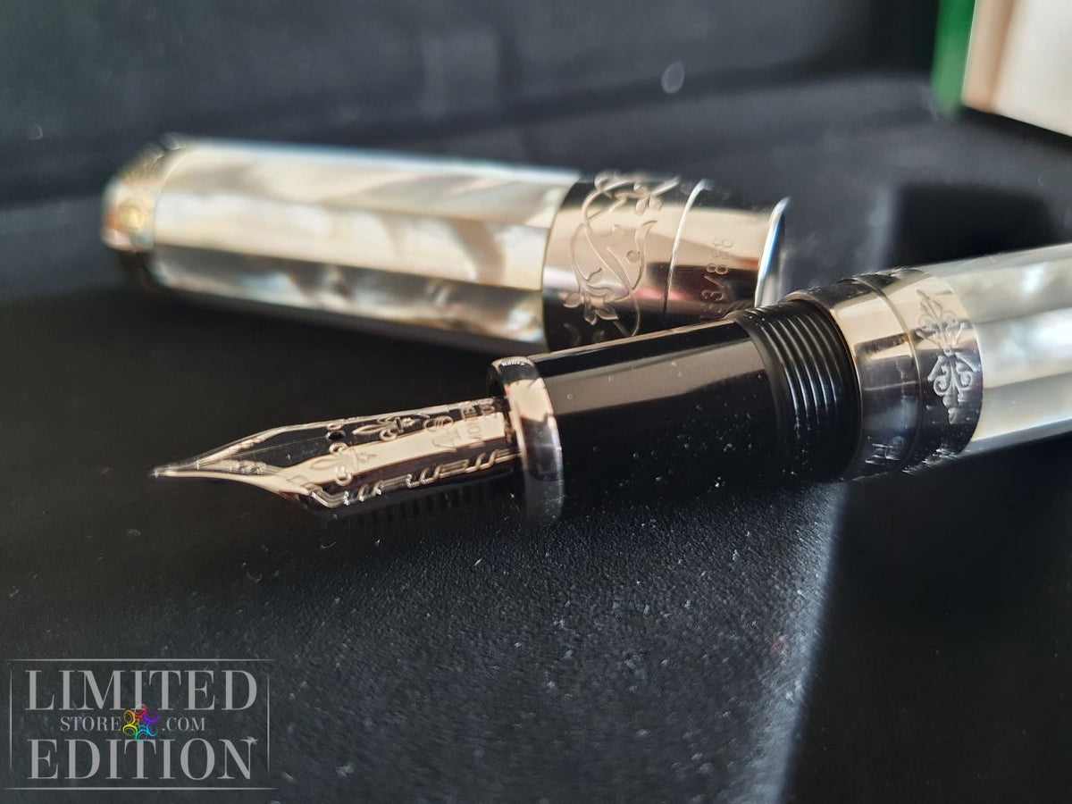 33/888 Stylo plume François 1er - Montblanc