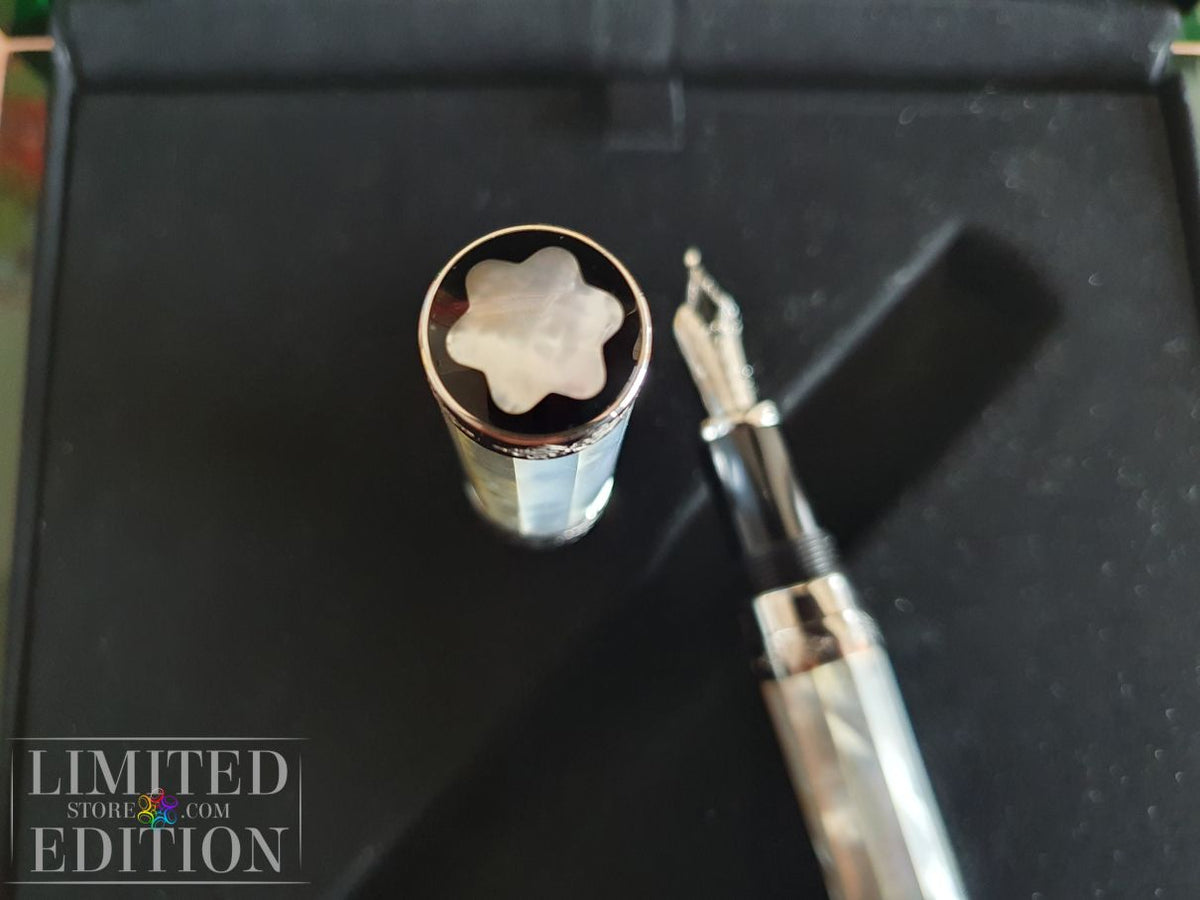 33/888 Stylo plume François 1er - Montblanc