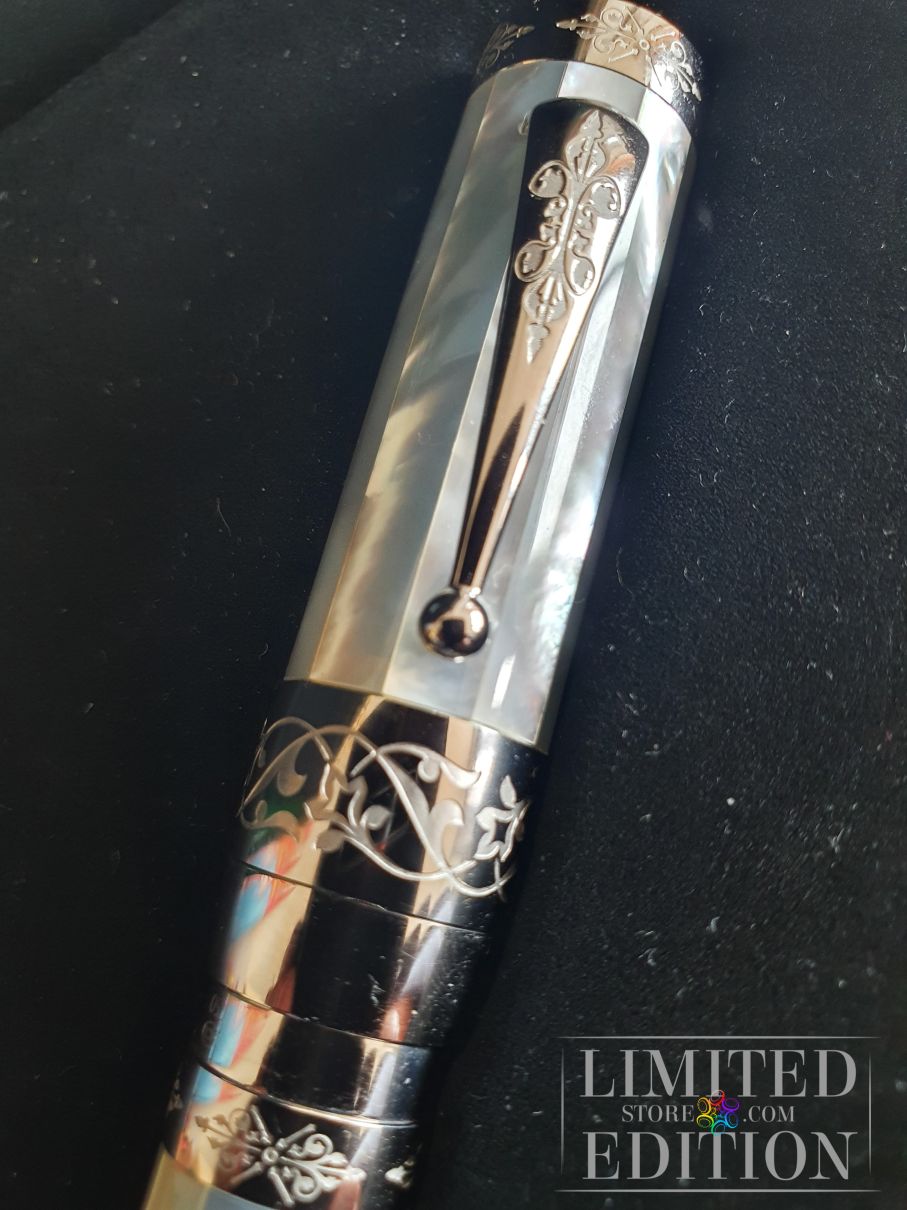 33/888 Stylo plume François 1er - Montblanc