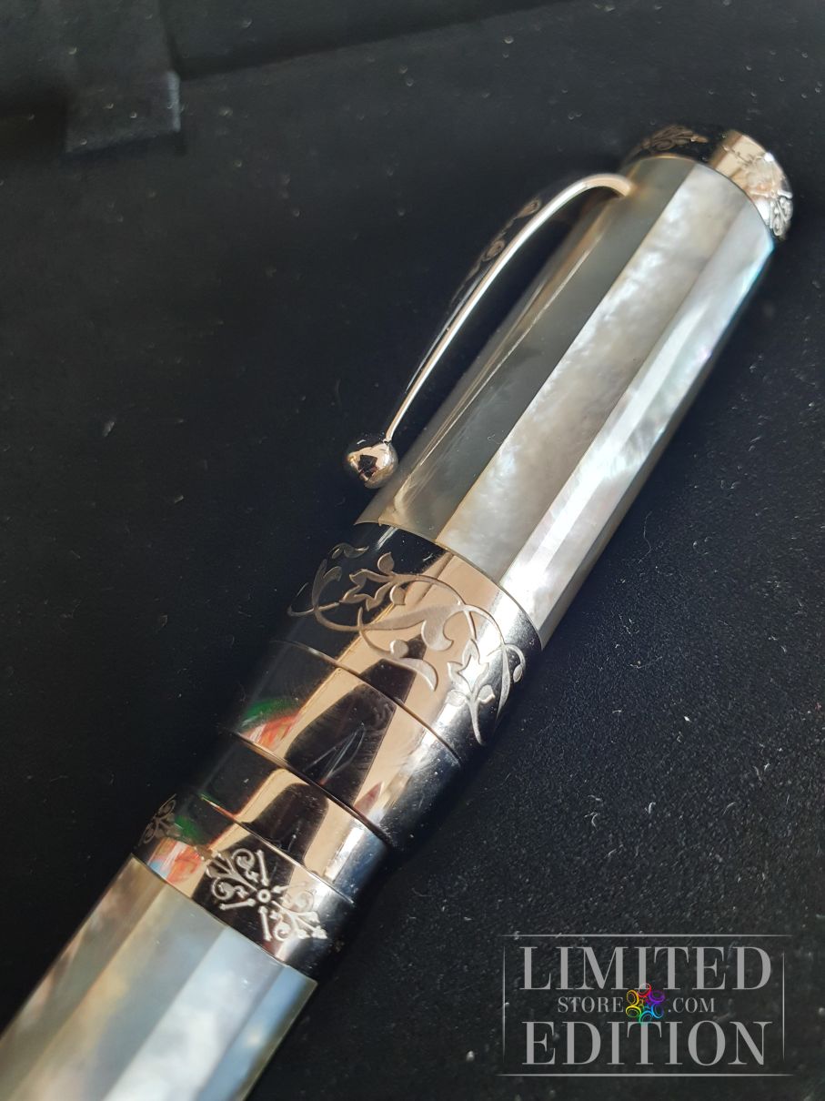 33/888 Stylo plume François 1er - Montblanc