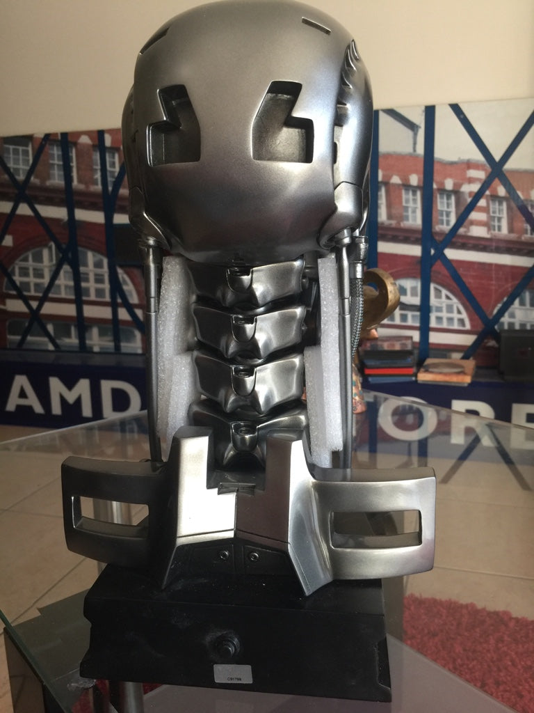 Buste Terminator T-800 signé par Arnold Schwarzenegger