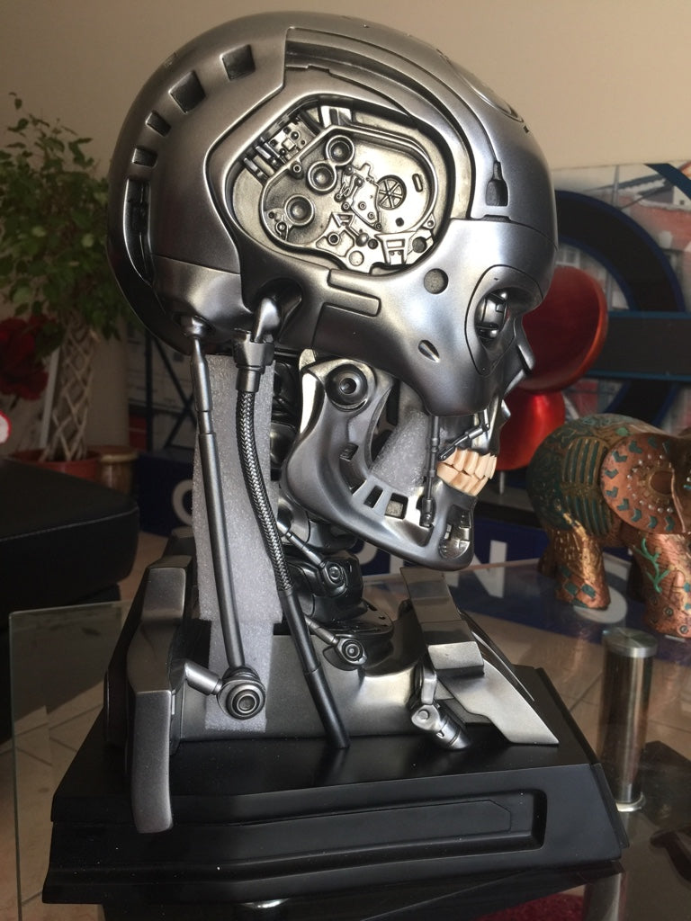Buste Terminator T-800 signé par Arnold Schwarzenegger