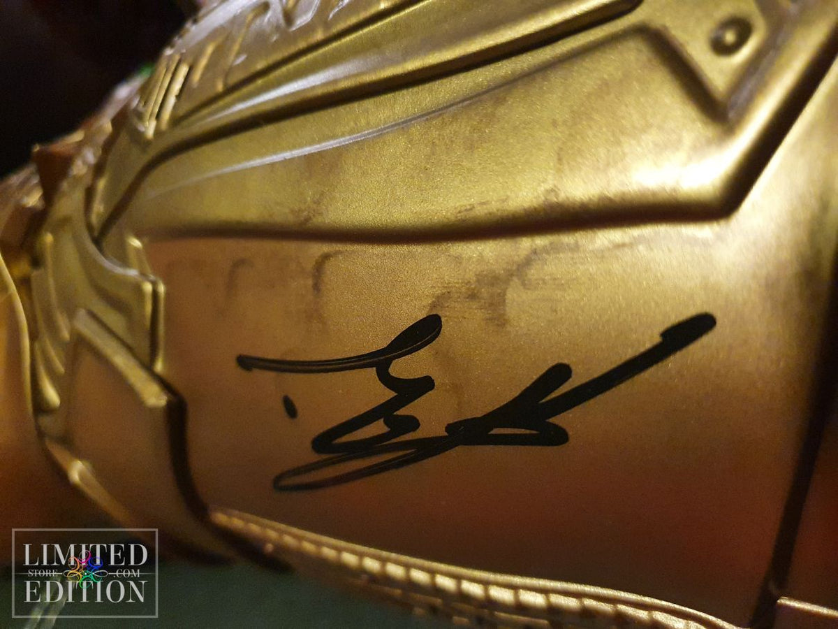 Gant de Thanos signé par Josh Brolin - Avengers Infinity War