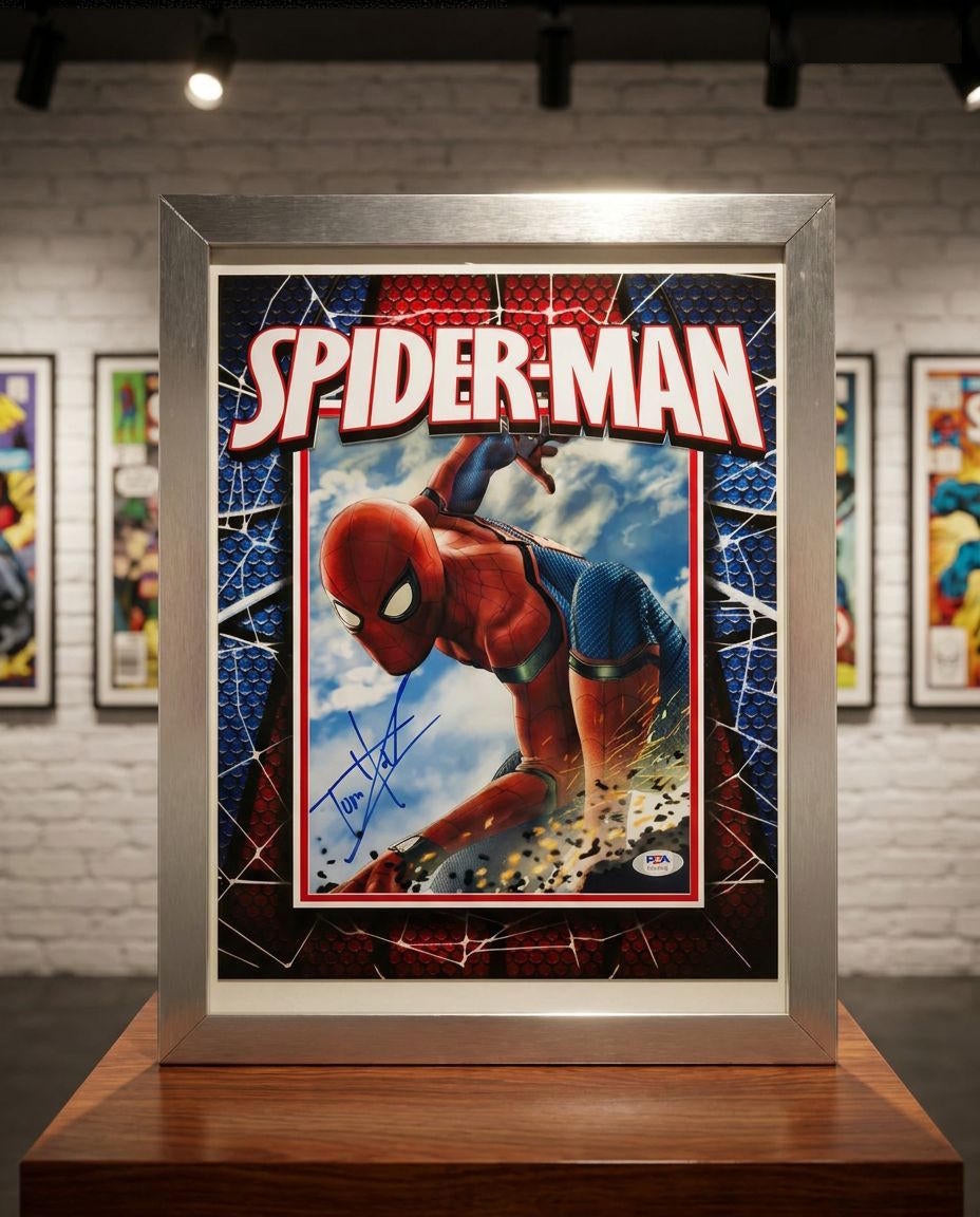 Spiderman photo signée par Tom Holland. Encadré. DC COMICS JSA