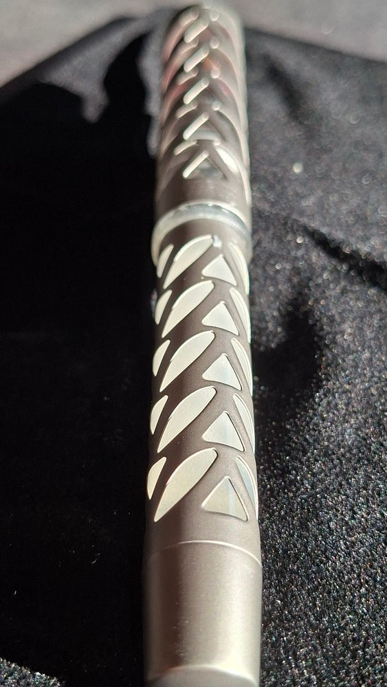 Stylo plume Visconti Skeleton Titanium Edition limitée 888