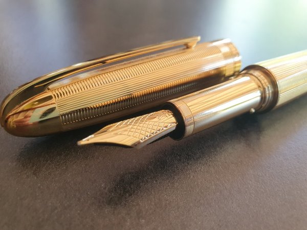 Stylo plume Spirit Or - Louis Vuitton
