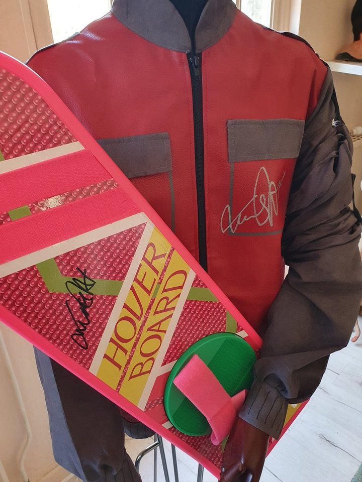 Michael J. Fox a signé le Blouson de Marty MacFly !