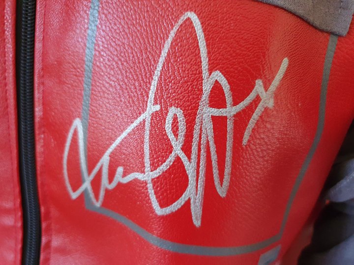 Michael J. Fox a signé le Blouson de Marty MacFly !