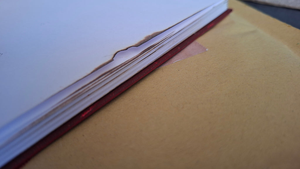 Livre rouge et documents confidentiels sur le Soldat de l'hiver. Captain America Marvel Avengers