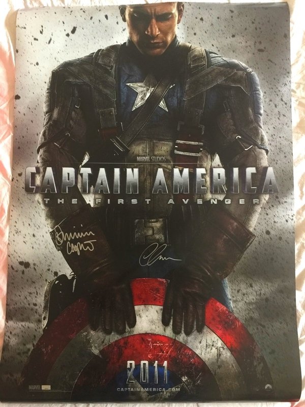 Affiche Captain America signée Chris Evans et Dominic Cooper Marvel Avengers
