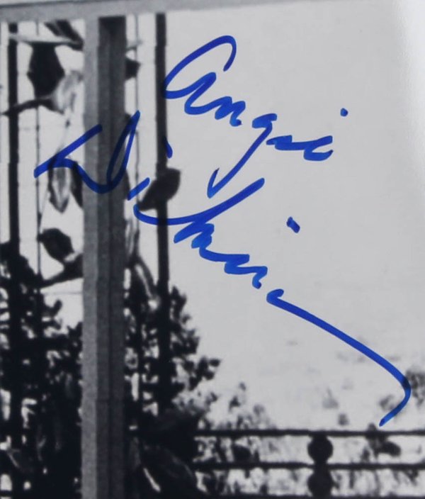 Autographe Angie Dickinson sur grande photo 40x50cm Ocean's Eleven