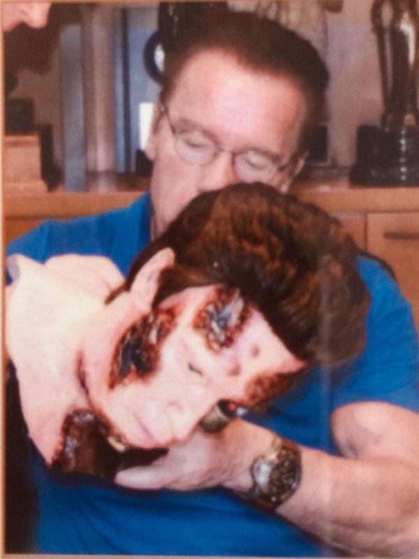 Pièce unique Buste Terminator signé par Arnold Schwarzenegger